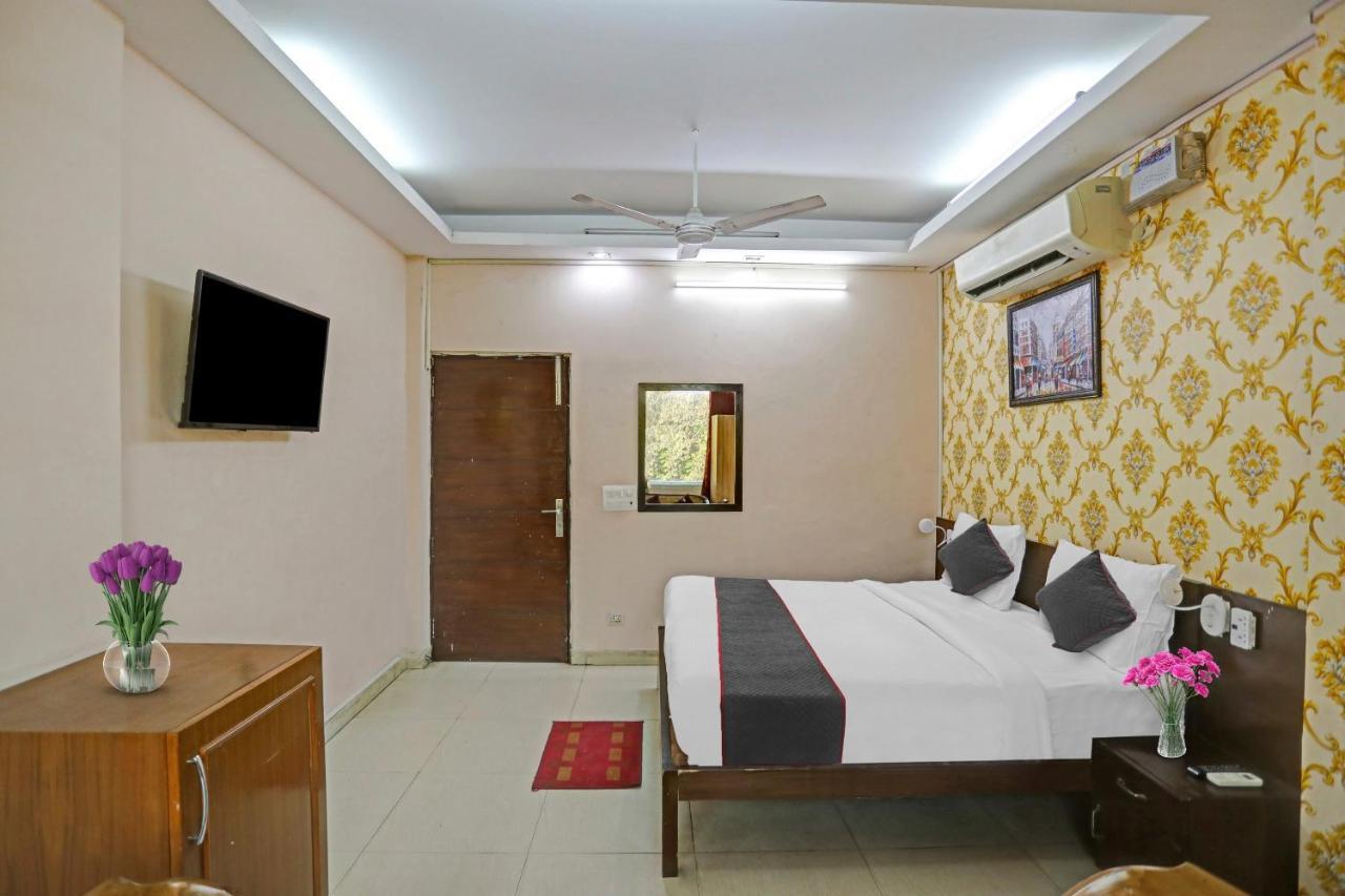 Hotel O Shivam Guest House Nueva Delhi Exterior foto