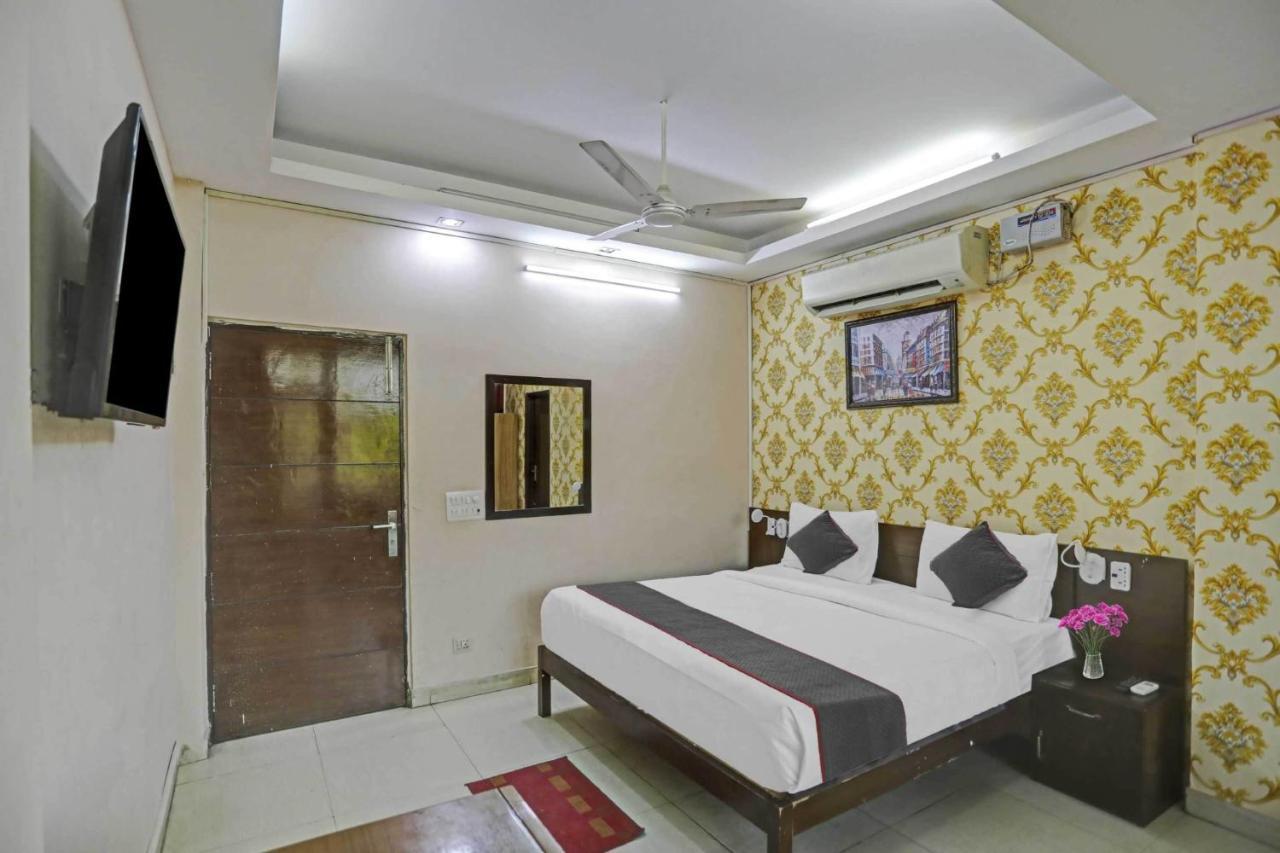 Hotel O Shivam Guest House Nueva Delhi Exterior foto
