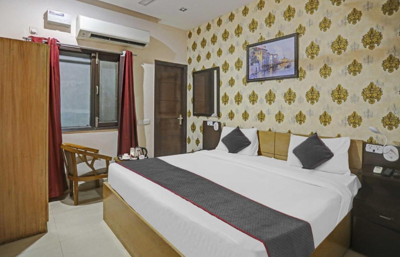 Hotel O Shivam Guest House Nueva Delhi Exterior foto