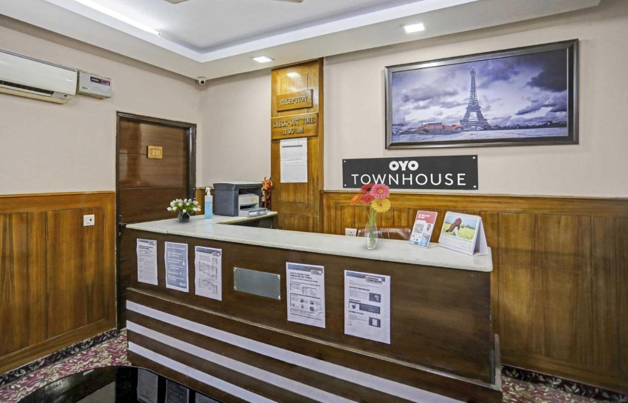 Hotel O Shivam Guest House Nueva Delhi Exterior foto