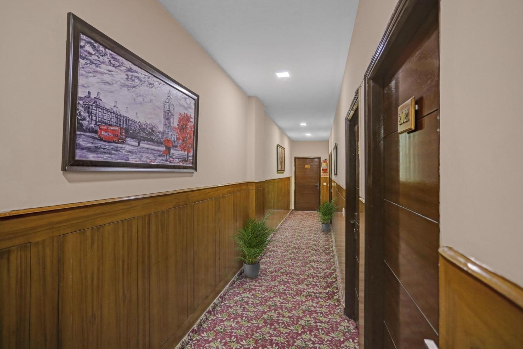 Hotel O Shivam Guest House Nueva Delhi Exterior foto